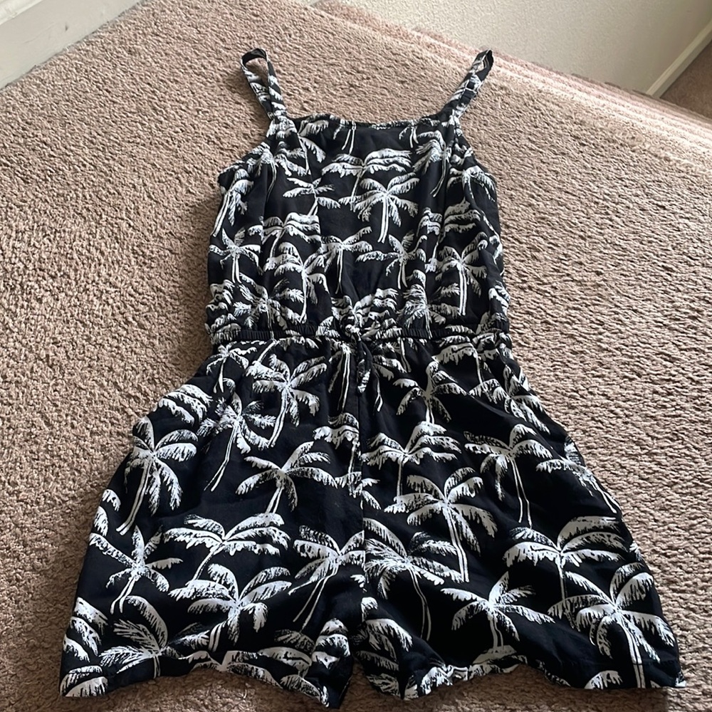 This Is A H&M JumpSuit For Sell Low As 15$